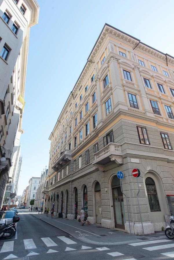 Aparthotel Dada Trieste Esterno foto